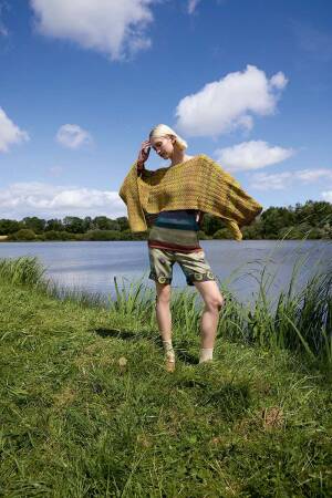 Strickset Poncho Lang Yarns Illusion GOLDA mit Anleitung in garnwelt-Box