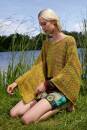 Strickset Poncho Lang Yarns Illusion GOLDA mit Anleitung in garnwelt-Box