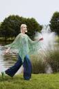 Strickset Poncho WAD WOOLADDICTS Footprints WIND-KISSED mit Anleitung in garnwelt-Box
