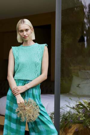 Strickset Top WAD WOOLADDICTS Bliss DEEP ROOTS mit Anleitung in garnwelt-Box S