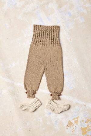 Strickset Hose Lang Yarns Baby Cotton Naturally Colored SAMI mit Anleitung in garnwelt-Box