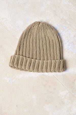 Knitting set Hat BABY COTTON NATURALLY COLORED with knitting instructions in garnwelt box