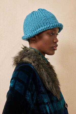 Knitting set Hat WAD WOOLADDICTS Fire MEMORY PALACE with knitting instructions in garnwelt box