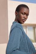 Ensemble de tricot Veste WAD WOOLADDICTS Glory DEEP WATER avec instructions de tricotage dans une boîte garnwelt XS-S