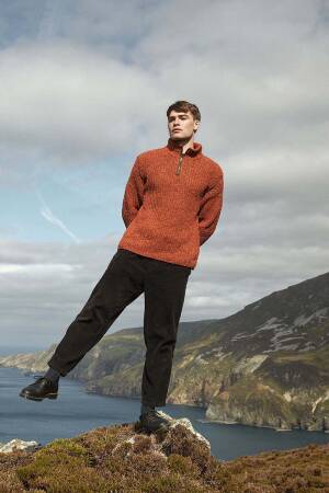 Knitting set Sweater Lang Yarns Donegal Tweed+ CONNOR with knitting instructions in garnwelt box S