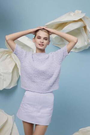 Knitting set Sweater Lang Yarns Piuma Trudy with knitting instructions in garnwelt box