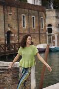 Knitting set Top WAD WOOLADDICTS Whisper CELEBRATION with knitting instructions in garnwelt box