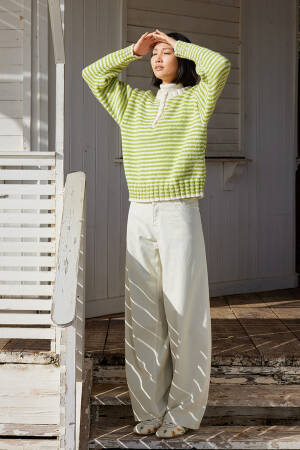 Ensemble de tricot Pullover WAD WOOLADDICTS Memory SEA AIR avec instructions de tricotage dans une boîte garnwelt