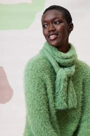 Strickset Schal Lang Yarns Fluffy Febe mit Anleitung in garnwelt-Box