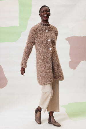 Knitting set Short coat Lang Yarns Shirley Minnah with knitting instructions in garnwelt box