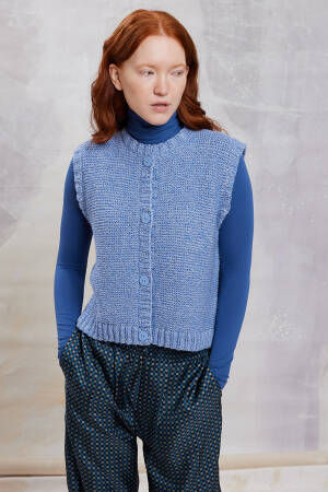 Knitting set Vest Lang Yarns Luma Ovidia with knitting instructions in garnwelt box