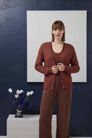 Knitting set Vest VAYA with knitting instructions in garnwelt box in size S-M