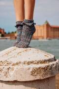 Ensemble de tricot Chaussettes FOOTPRINTS avec instructions de tricotage dans une boîte garnwelt en taille S36-39