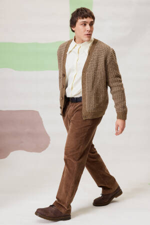 Ensemble de tricot Veste DONEGAL WOOLEN SPUN avec instructions de tricotage dans une boîte garnwelt en taille S-M