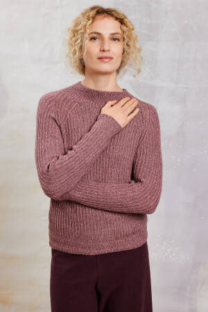 Knitting set Sweater NOMAD with knitting instructions in garnwelt box in size S
