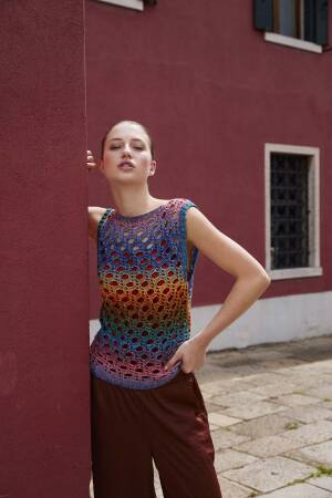 Ensemble de tricot T-Shirt au crochet QUATTRO DÉGRADÉ avec instructions de tricotage dans une boîte garnwelt en taille S