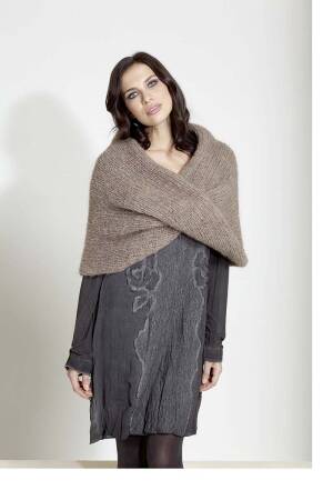 Knitting set Round shawl  with knitting instructions in garnwelt box