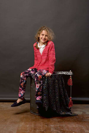 Strickset Jacke Lang Yarns ELLA mit Anleitung in garnwelt-Box 104
