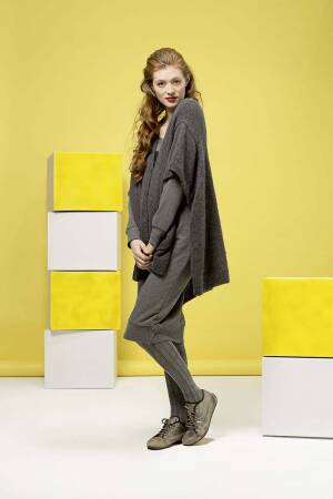 Knitting set Cardigan MERINO 400 LACE with knitting instructions in garnwelt box