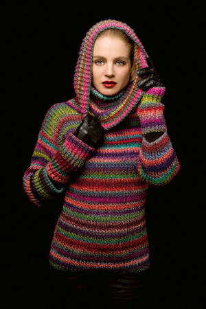 Knitting set Pullover with hood  with knitting instructions in garnwelt box