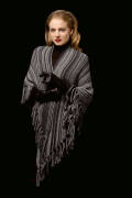 Knitting set Triangle shawl  with knitting instructions in garnwelt box in size ca 180 x 70 cm