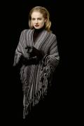 Knitting set Triangle shawl  with knitting instructions in garnwelt box in size ca 180 x 70 cm