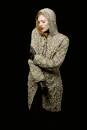 Strickset Zopfjacke mit Kapuze mit Anleitung in garnwelt-Box