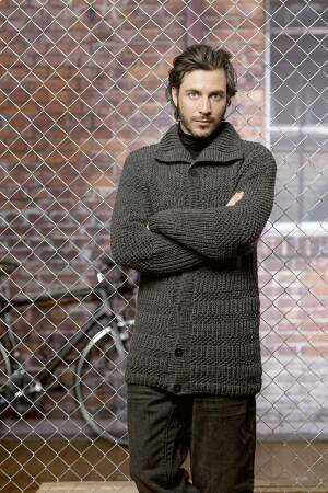 Knitting set Mens cardigan  with knitting instructions in garnwelt box