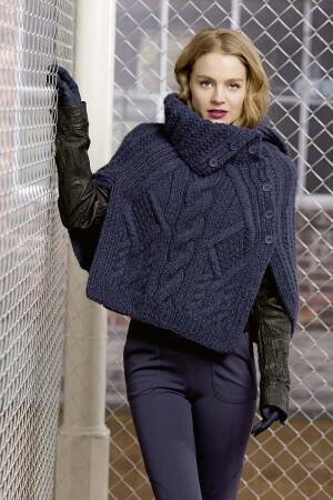 Strickset Poncho Lang Yarns MALOU mit Anleitung in garnwelt-Box