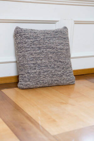 Knitting set Cushion MALOU LIGHT with knitting instructions in garnwelt box