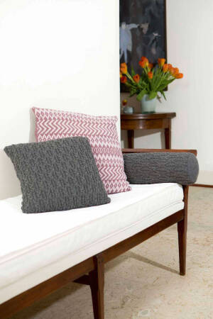 Knitting set Jacquard cushion MERINO 150 with knitting instructions in garnwelt box