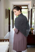 Strickset Dreiecktuch Lang Yarns MERINO  LACE mit Anleitung in garnwelt-Box 150 cm breit