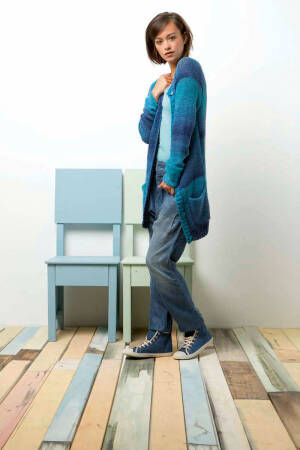 Knitting set Cardigan  with knitting instructions in garnwelt box