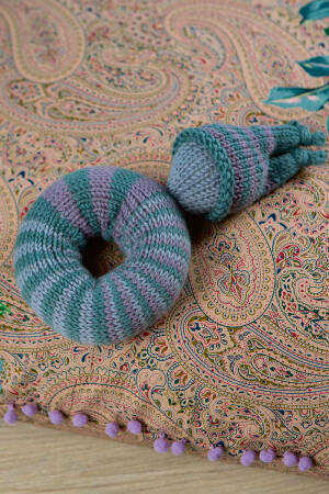 Knitting set Rattle MERINO 150 with knitting instructions in garnwelt box