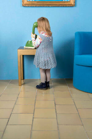 Knitting set Pinafore dress  with knitting instructions in garnwelt box