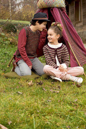 Strickset Debardeur Lang Yarns DONEGAL mit Anleitung in garnwelt-Box 128-140