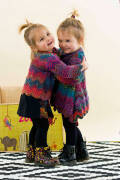 Knitting set Coat MILLE COLORI BABY with knitting instructions in garnwelt box in size 86-92