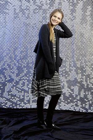 Strickset Jacke Lang Yarns NOVA mit Anleitung in garnwelt-Box