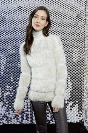 Strickset Pullover mit Anleitung in garnwelt-Box