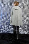 Strickset Cape mit Kapuze mit Anleitung in garnwelt-Box S-M