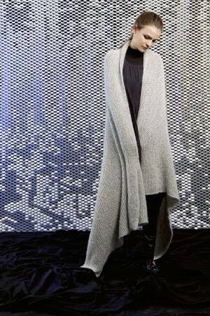 Knitting set Shawl / Throw  with knitting instructions in garnwelt box