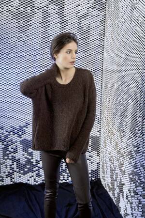 Knitting set Pullover  with knitting instructions in garnwelt box in size S-M