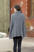 Strickset Cape mit Anleitung in garnwelt-Box S
