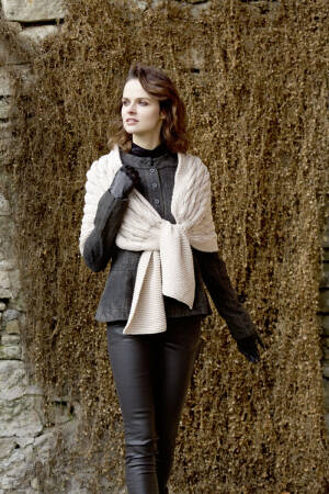 Strickset Stola Lang Yarns CASHMERE CLASSIC mit Anleitung in garnwelt-Box one size