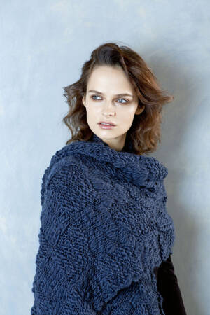 Strickset Stola Lang Yarns VIRGINIA FLAMÉ mit Anleitung in garnwelt-Box